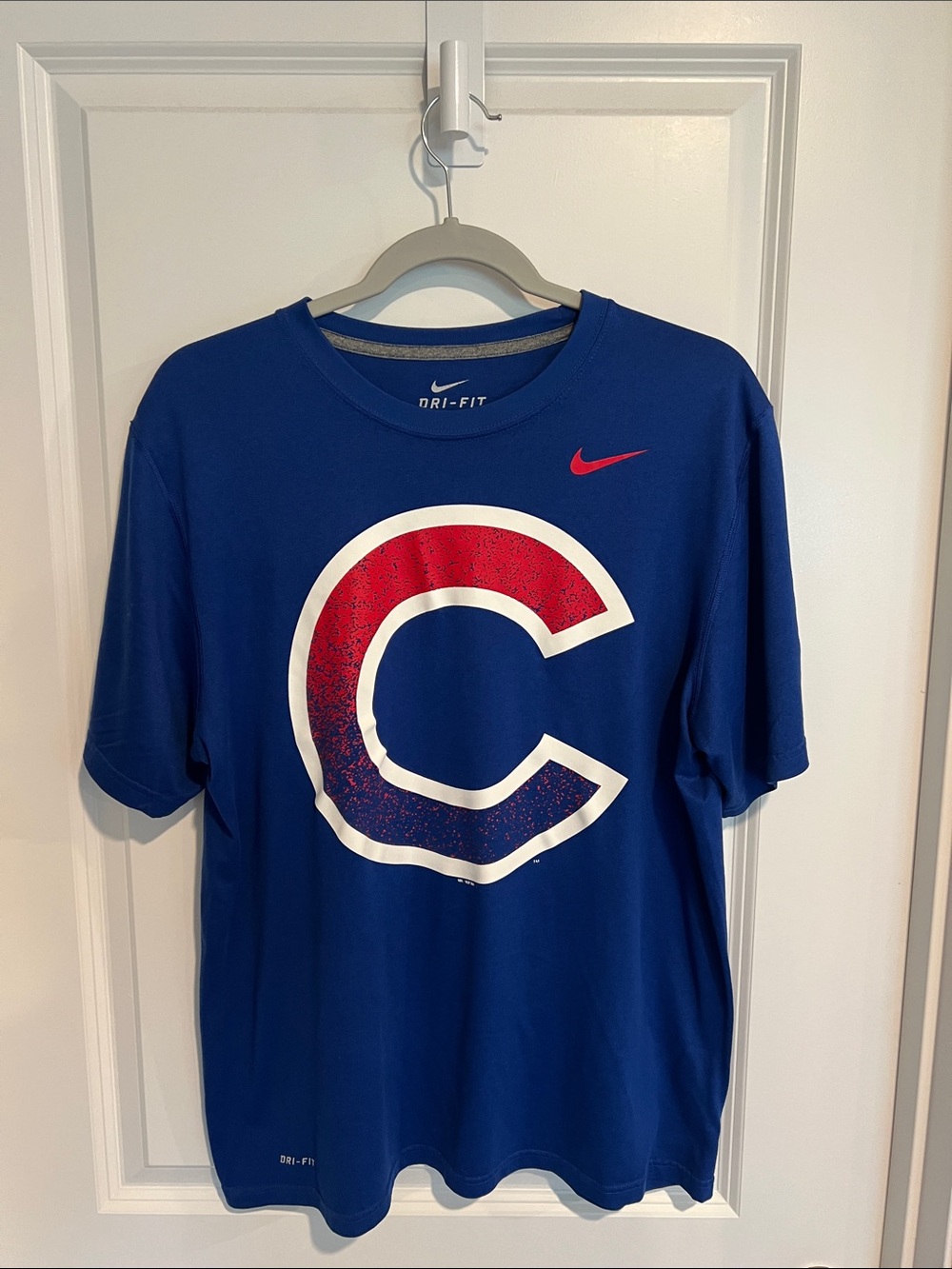 Nike Chicago Cubs Blue Short-Sleeve Dri-FIT Shirt with Red & White C Graphic - L